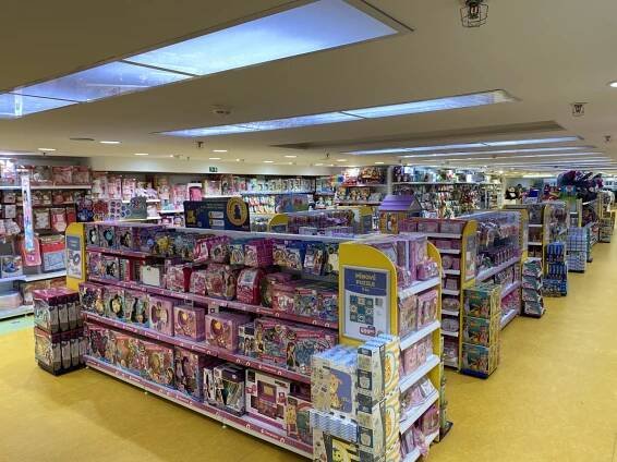 Prodejna hraček SPARKYS Praha Václavské náměstí JULIŠ | Sparkys