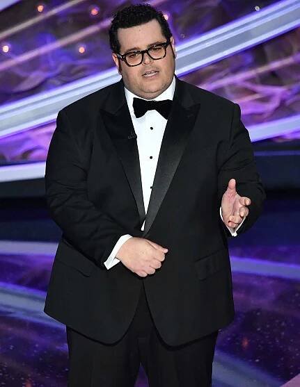 Josh Gad