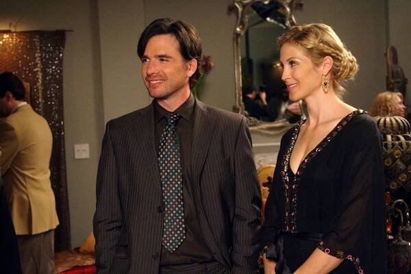 Super drbna - Maškarní bál - Z filmu - Matthew Settle, Kelly Rutherford