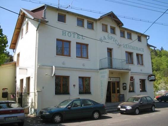 HOTEL-PENZION-RESTAURACE-AUTOKEMP NA ŠPICI - Živéfirmy.cz