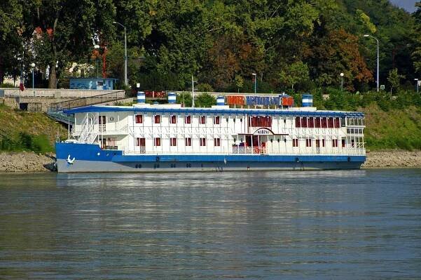 Botel Marina 3*