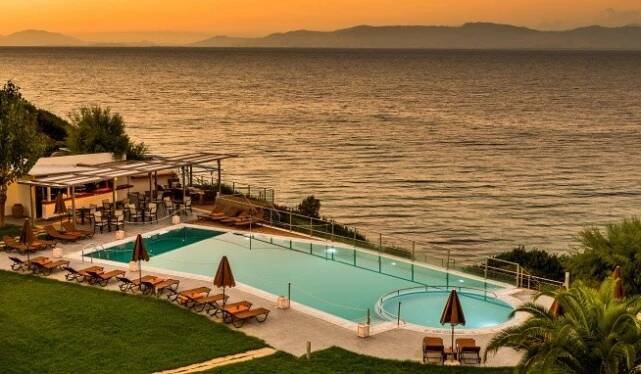 Niforeika Beach recenze