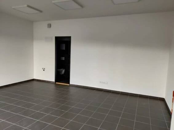 Pronájem obchodního prostoru, 30m2 - 10