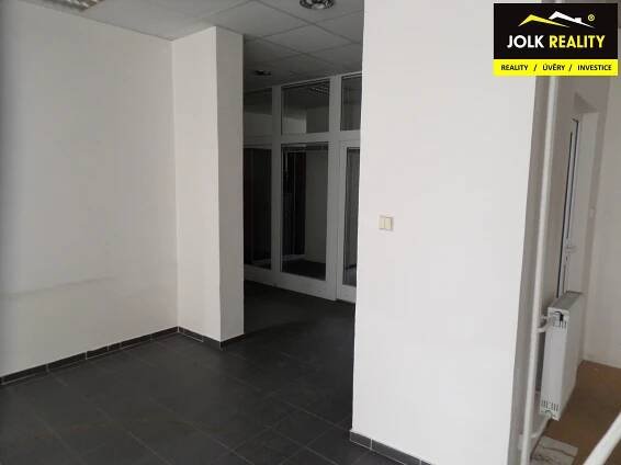 Pronájem - kanceláře, 207 m²
