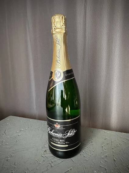 Bohemia sekt Demi vč. odnosky | Online květiny a květinářství Praha - VezuKytku.cz