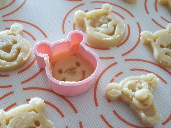 Cute Keto Cookies or Biscuits - Cream Cheese Almond Flour Cookies - Keto 4 Asians - Australian based Chinese background