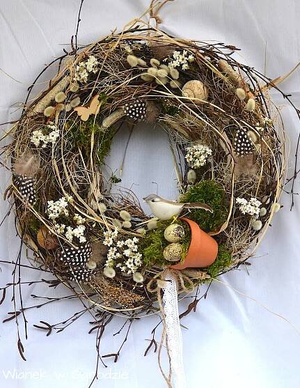 Wianek wiosenny naturalny in 2025 | Fun wreath, Spring wreath, Easter wreaths