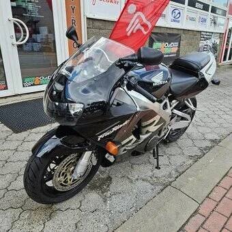 Honda CBR 900 RR, LEGENDÁRNÍ STROJ SKLADEM - 1