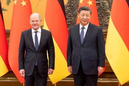 Západoevropské koketování s Čínou: Jen nepochopení, nebo systémové šílenství?