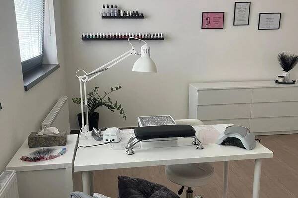 Odstranění materiálu - bez modelace za 590 Kč Kladno, Kročehlavy Perfect nails Kladno • Firmy.cz