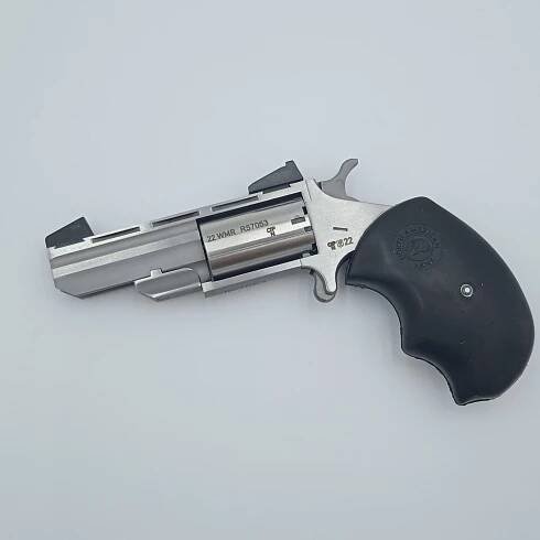 Mini revolver NAA BWCAI ráže.22 WMR +.22LR