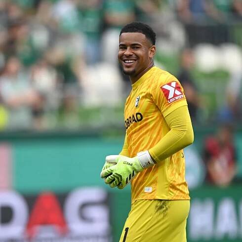 Freiburgs Torhüter Noah Atubolu 