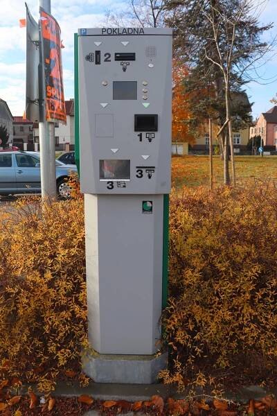 Fotogalerie • Parkoviště Retail park (Parkoviště pouze pro zákazníky a hosty) • Mapy.com