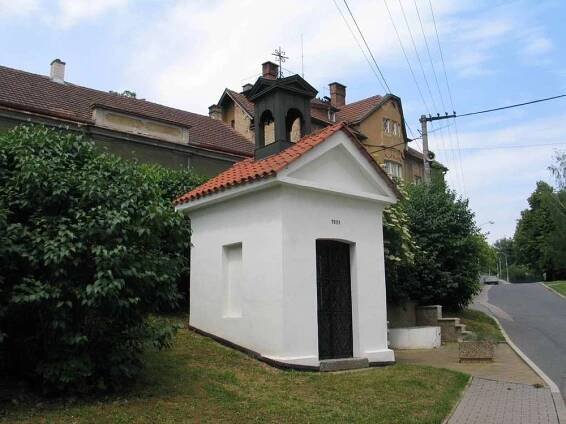 Kaplička v Libčicích nad Vltavou