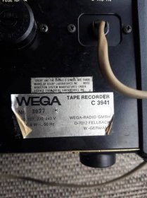 Německý magnetofon VEGA C 3941/Po zapnutí běží na prázdno/viz foto - TV, audio, video