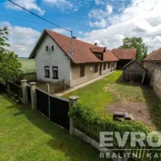 Prodej rodinné domy 220 m²