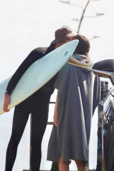 Leighton Meester & Adam Brody Kiss After Surfing
