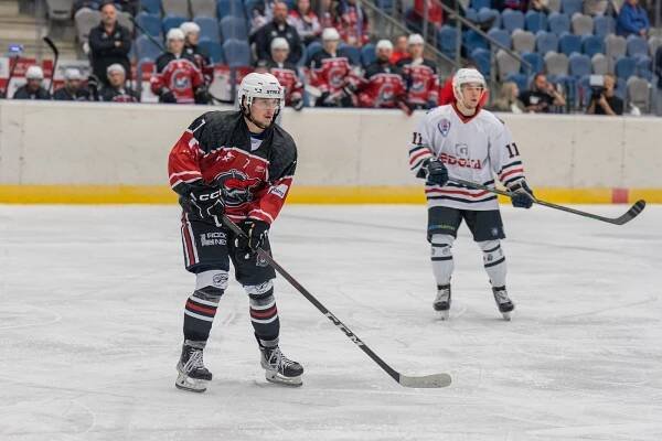 Hokej, 2. liga: Piráti Chomutov - SHC Klatovy 6:2 (2:1, 1:1, 3:0).