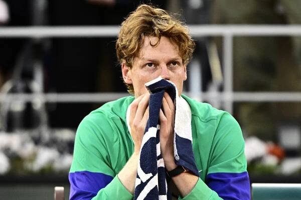 Jannik Sinner reacts to heartbreaking French Open final defeat to Carlos Alcaraz