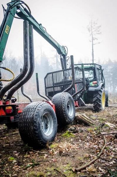 Lesní vyvážecí dvounápravový vlek SF 9 | Vyvážečky | Lesní technika | Stroje | E-shop | AGROZET - náhradní díly, zemědělské