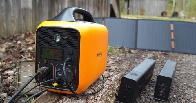 Runhood Rallye 600 Pro review: a battery mothership with mini batteries to-go
