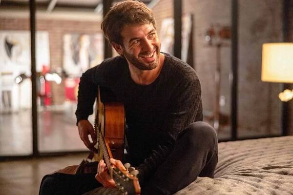 Ordinary Joe - James Wolk