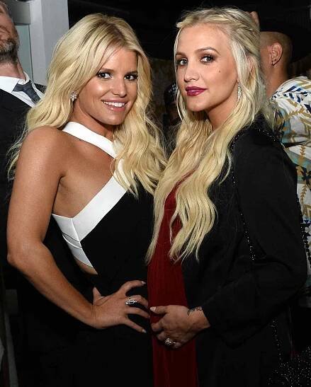 Jessica Simpson (L) and Ashlee Simpson attend a special preview of 'The Gleason Project'