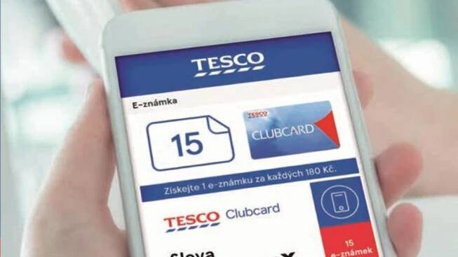 Na mobilní aplikace Tesco Clubcard teď můžete sbírat e-známky