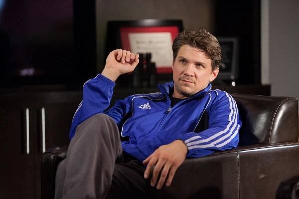 Necessary Roughness - Habit Forming - Z filmu - Marc Blucas