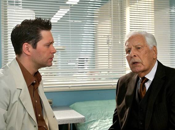 In aller Freundschaft - Auf Distanz - Z filmu - Thomas Koch, Friedrich Schoenfelder