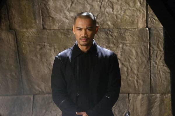 Dark Matter - Being Better Is So Much Harder - Z filmu - Alex Mallari Jr.