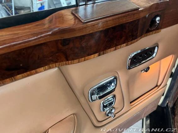Rolls Royce Corniche