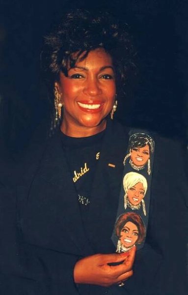 Mary Wilson (singer) - Wikipedia