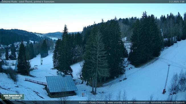 WebCam Archiv: Železná Ruda - údolí Řezné pod sjezdovkami Belveder, pohled k Samotám