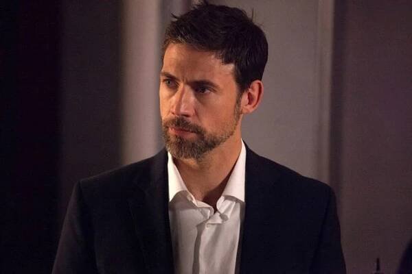 Tyran - Z filmu - Adam Rayner