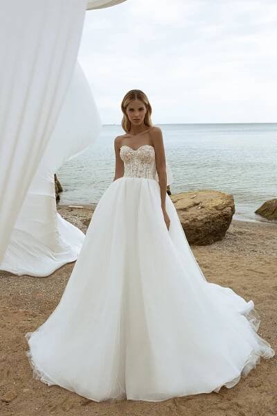 Audrey, Royaldi, Blushing Bridal Boutique