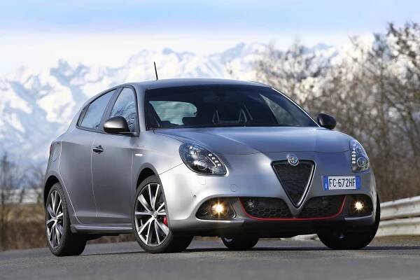 Alfa Romeo Giulietta - Technický list, testy, výbava, cena a další