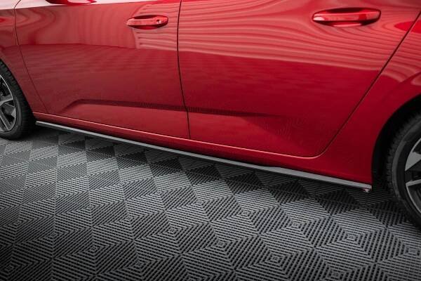Boční prahové nástavce Peugeot 308 Mk3 - Spoilercentrum - online tuning shop