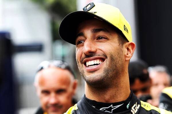Musel jsem vidět Marka, směje se po kvalifikaci Ricciardo