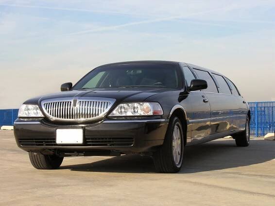 luxury-lincoln-limo.jpg