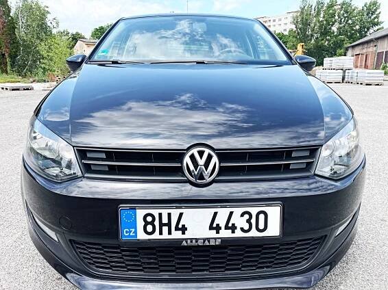 VOLKSWAGEN PÓLO VI. 1.2i 44kw COMFORTLINE 5 RYCHLOSTÍ | ALLCARS – Autocentrum Hradec Králové
