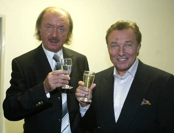 Karel Gott je zpět v plné síle! Janeček vydal „zapomenuté“ vánoční album!