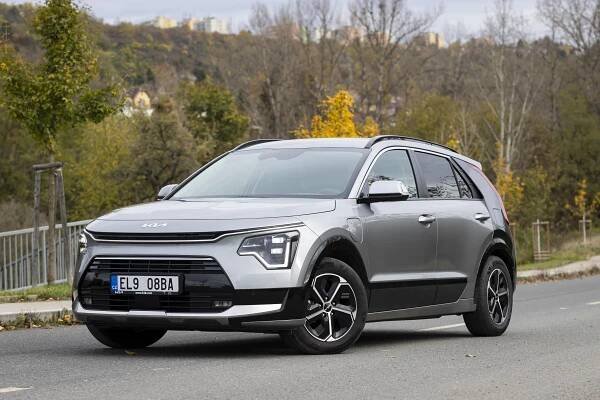 Test plug-in hybridní Kie Niro: Příměstský parťák s minimem chyb