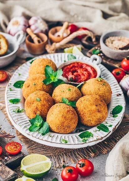 Crispy Italian Arancini Rice Balls