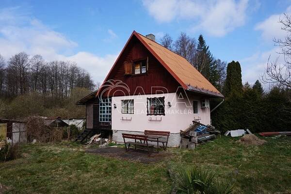 Prodej chaty v obci Zádolka, parcela 979 m2, klidné místo, sklep, zahrada | Reality.iDNES.cz 