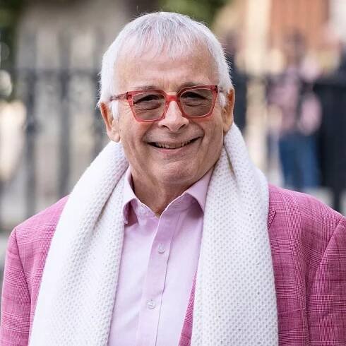 Christopher Biggins is latest star to take Mounjaro as he shows off epic transformation