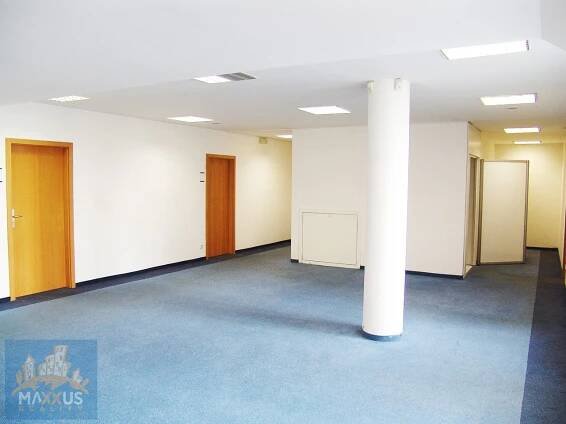 Pronájem komerčních prostor (197,9 m2), Praha 3 - Vinohrady, ul. Chrudimská/Hradecká 