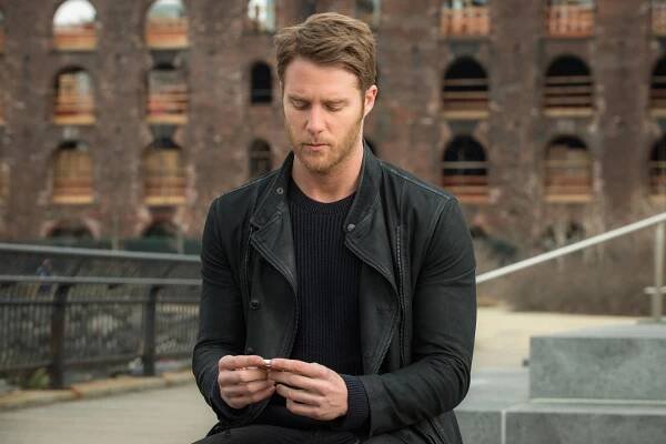 Všemocný - Pilot - Z filmu - Jake McDorman