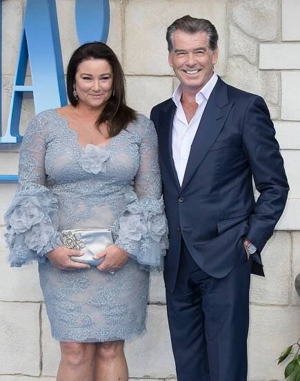 Manželka Pierce Brosnana výrazně zhubla. Možná až 45 kilogramů! Sluší jí to, ale krásná byla vždy