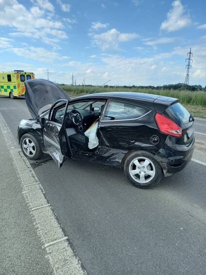Tři jednotky hasičů vyjížděly k dopravní nehodě dvou osobních… | POŽÁRY.cz - ohnisko žhavých zpráv | hasiči aktuálně